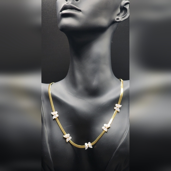 Butterfly Kiss 18K Gold Stainless Steel Snake Chain Necklace - Picture 3 of 5